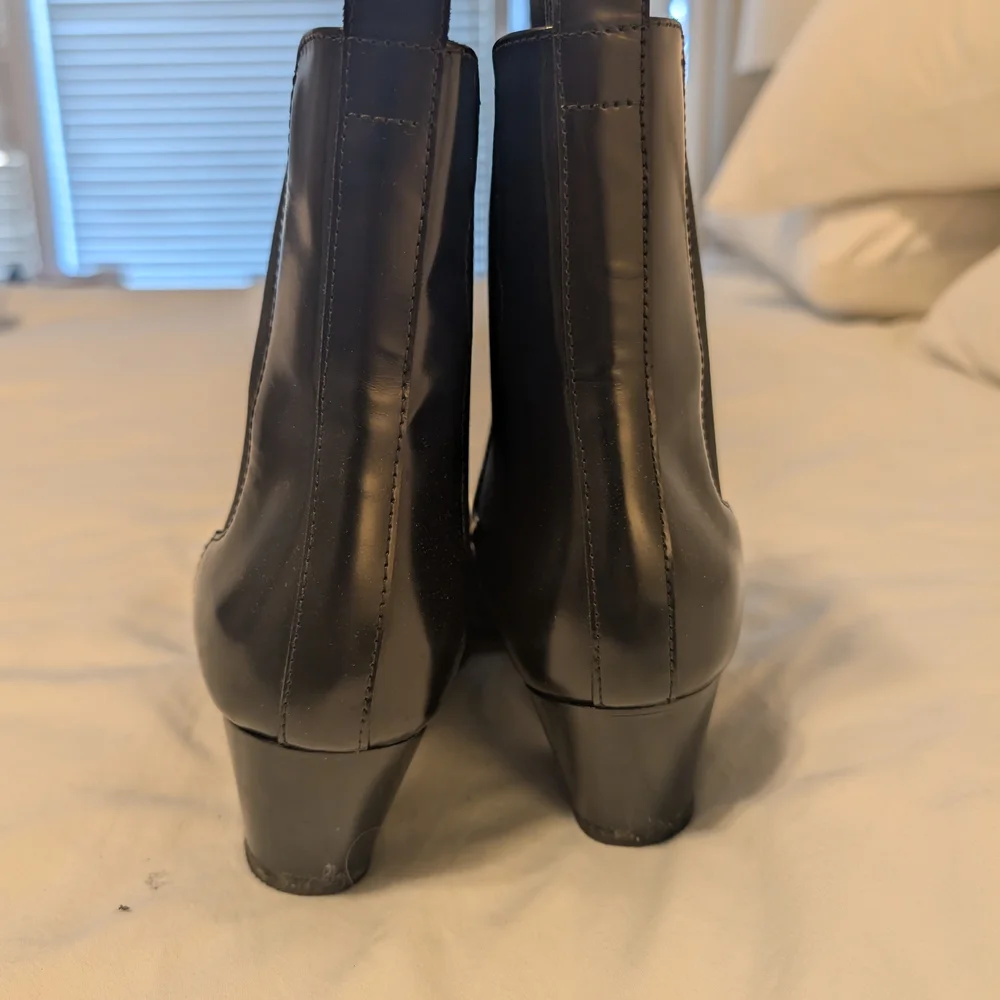 Toteme Black Ankle Boots - Picture 4 of 6